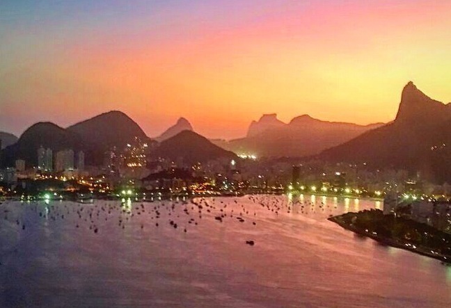 See Rio de Janeiro. From a privileged point in the helicopter tour, you'll contemplate unforgettable sites of our beautiful city. Book Now!